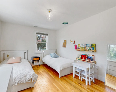 444 Highland Street Streets - Photo Thumbnail 16