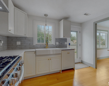 444 Highland Street Streets - Photo Thumbnail 1