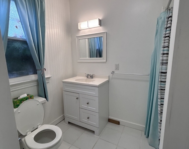 86 Hinman Street - Photo Thumbnail 4