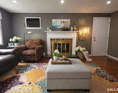 51 Riverside Drive - Photo Thumbnail 11