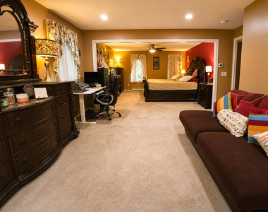 51 Riverside Drive - Photo Thumbnail 18