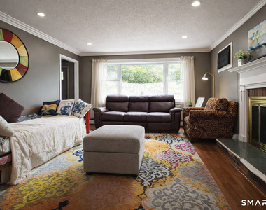 51 Riverside Drive - Photo Thumbnail 12
