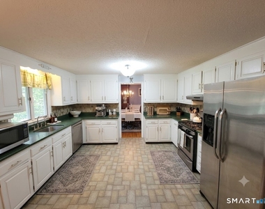 51 Riverside Drive - Photo Thumbnail 13
