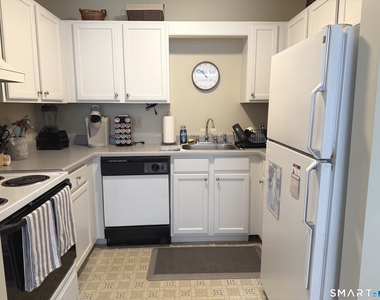310 Boston Post Road - Photo Thumbnail 5
