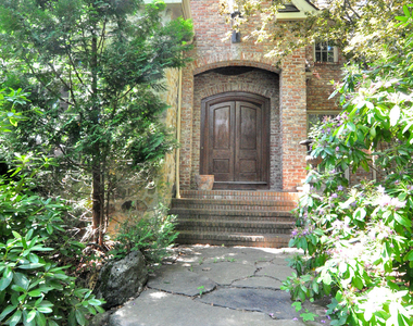 22 Thronebrook Road - Photo Thumbnail 2
