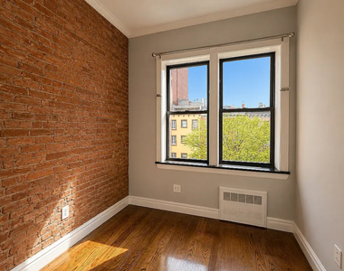 234 West 14th Street - Photo Thumbnail 4