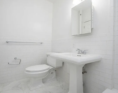 344 East 55th Street - Photo Thumbnail 3