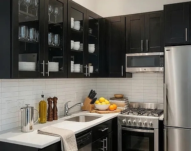 350 3rd Avenue - Photo Thumbnail 5