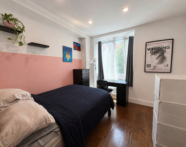 323 Woodbine Street - Photo Thumbnail 8