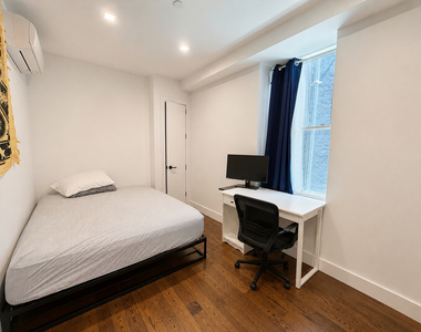 323 Woodbine Street - Photo Thumbnail 11