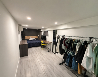 323 Woodbine Street - Photo Thumbnail 2