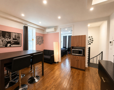 323 Woodbine Street - Photo Thumbnail 7
