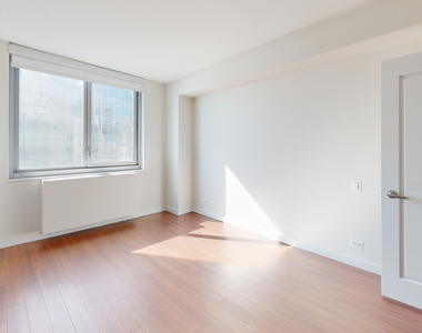 401 E 34th St - Photo Thumbnail 4