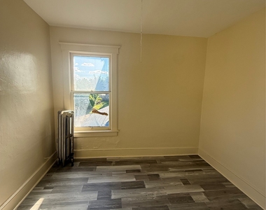 64 Louisa Street - Photo Thumbnail 9