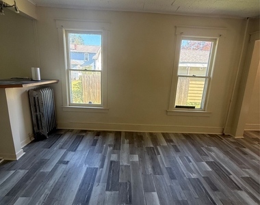 64 Louisa Street - Photo Thumbnail 2