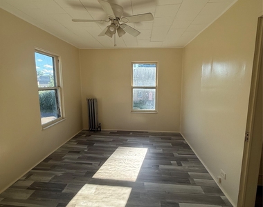 64 Louisa Street - Photo Thumbnail 1