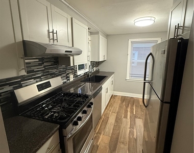 106 E Morris Ave - Photo Thumbnail 3