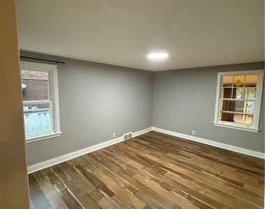 106 E Morris Ave - Photo Thumbnail 5