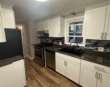106 E Morris Ave - Photo Thumbnail 2