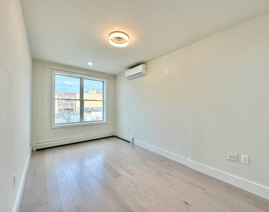 19-25 22nd Road - Photo Thumbnail 10
