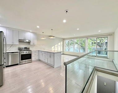 19-25 22nd Road - Photo Thumbnail 3