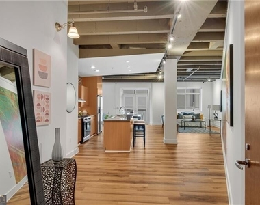 805 Peachtree Street Ne - Photo Thumbnail 14