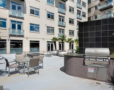 805 Peachtree Street Ne - Photo Thumbnail 28
