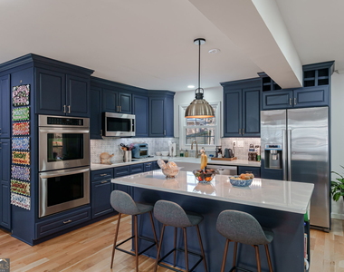 196 Avalon Drive - Photo Thumbnail 21