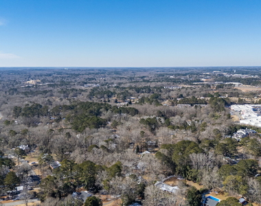 196 Avalon Drive - Photo Thumbnail 43