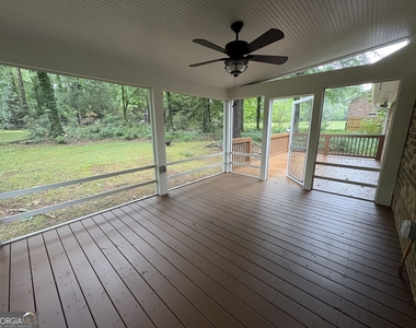 196 Avalon Drive - Photo Thumbnail 19