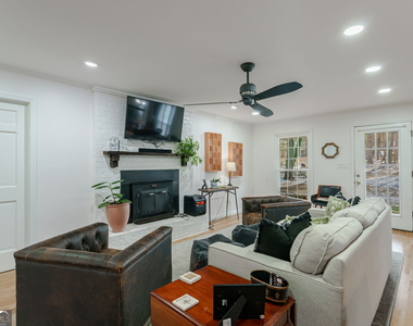 196 Avalon Drive - Photo Thumbnail 15