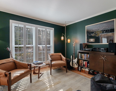 196 Avalon Drive - Photo Thumbnail 28