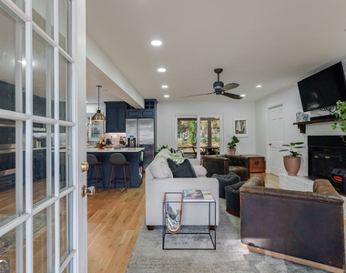 196 Avalon Drive - Photo Thumbnail 13