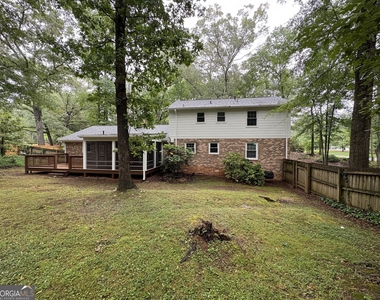 196 Avalon Drive - Photo Thumbnail 8