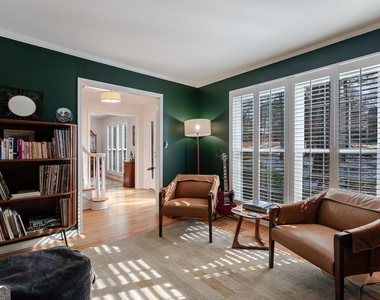 196 Avalon Drive - Photo Thumbnail 27