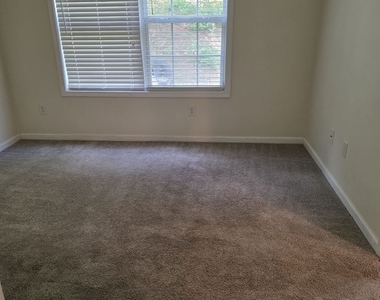 1531 Park Knoll Trail - Photo Thumbnail 6
