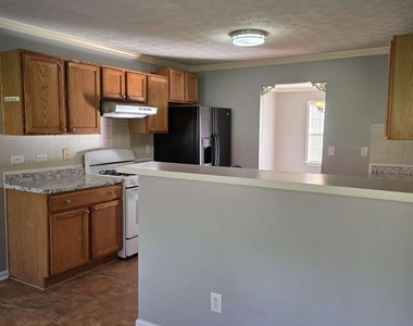 1529 Sydney Pond Circle - Photo Thumbnail 5