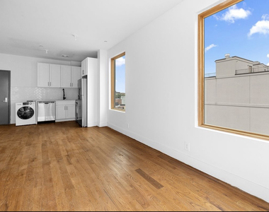 1010 Gates Avenue - Photo Thumbnail 1