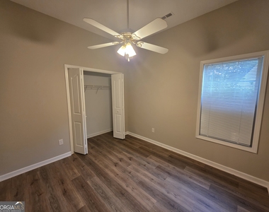 120 Cloverwood Drive - Photo Thumbnail 13