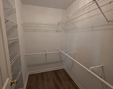 120 Cloverwood Drive - Photo Thumbnail 10