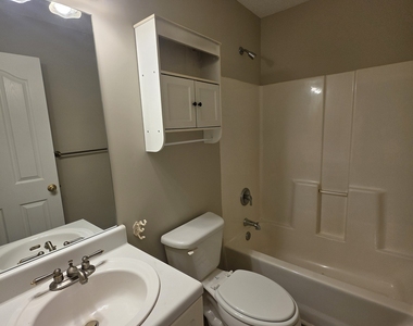 120 Cloverwood Drive - Photo Thumbnail 15