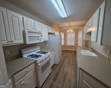 120 Cloverwood Drive - Photo Thumbnail 4