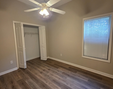 120 Cloverwood Drive - Photo Thumbnail 14