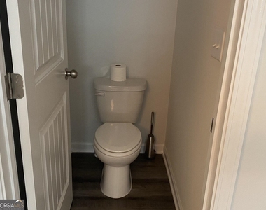 5650 Mirror Lake Drive - Photo Thumbnail 26