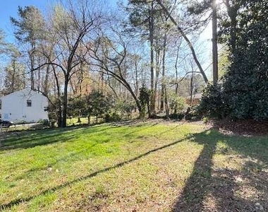 552 Sybil Lane Se - Photo Thumbnail 3