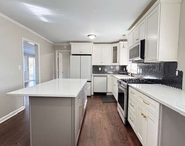 552 Sybil Lane Se - Photo Thumbnail 13