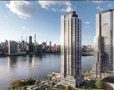 5203 Center Boulevard - Photo Thumbnail 14