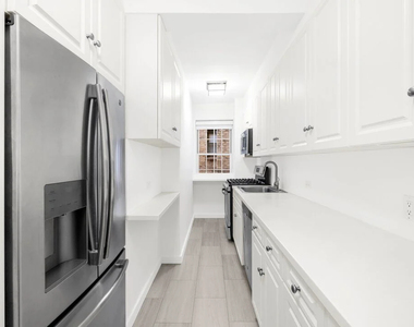 west 86th street and columbus avenue - Photo Thumbnail 1