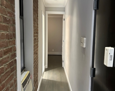 West 103rd Street - Photo Thumbnail 6