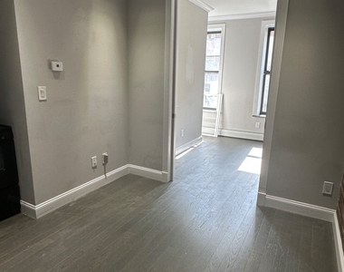 West 103rd Street - Photo Thumbnail 7